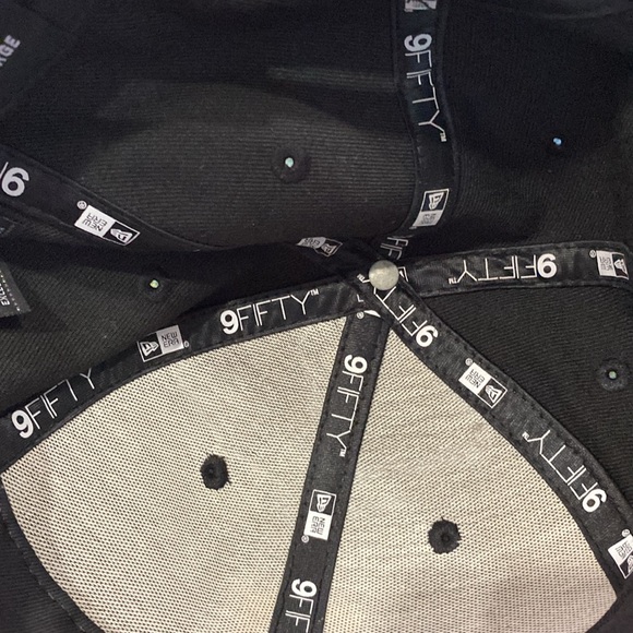 Fitted hat. - Picture 5 of 8